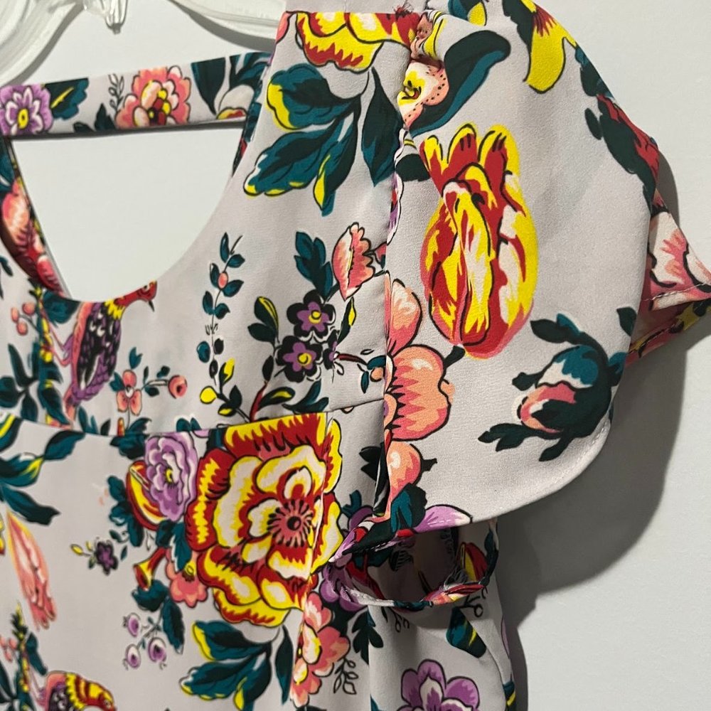 LOFT | Floral Blouse | Scalloped Sleeves | Open Back | XSP - Picture 3 of 4